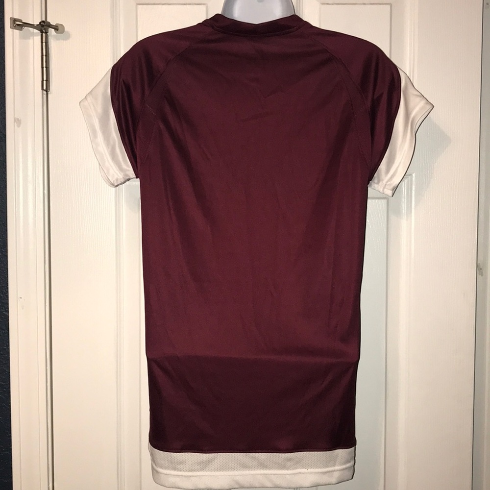 Women’s Nike Athletic Shirt - Picture 2 of 5